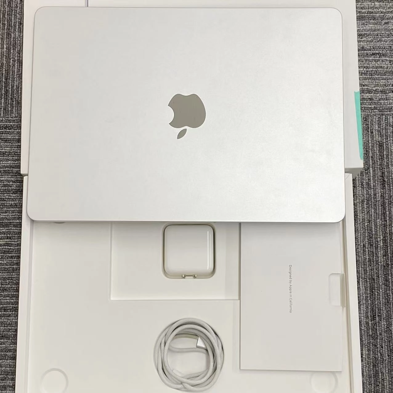 MacBook Air 13インチ Mid2022 Apple M2 8GB 512GB シルバー MLY03J/A 美品