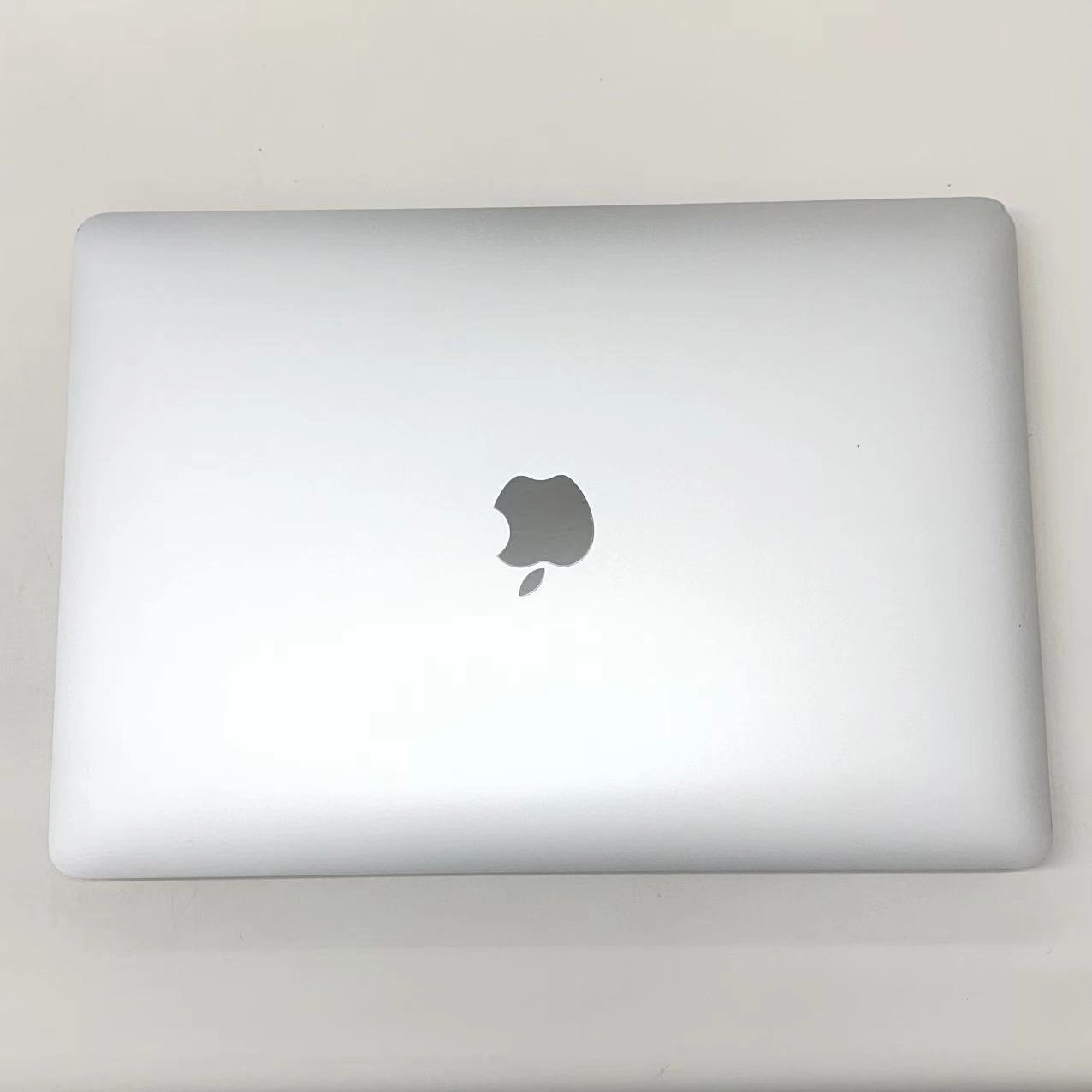 MacBookPro 13インチ 2020 M1 (CPU:8C/GPU:8C)16/512GB シルバー G11F2J/A
