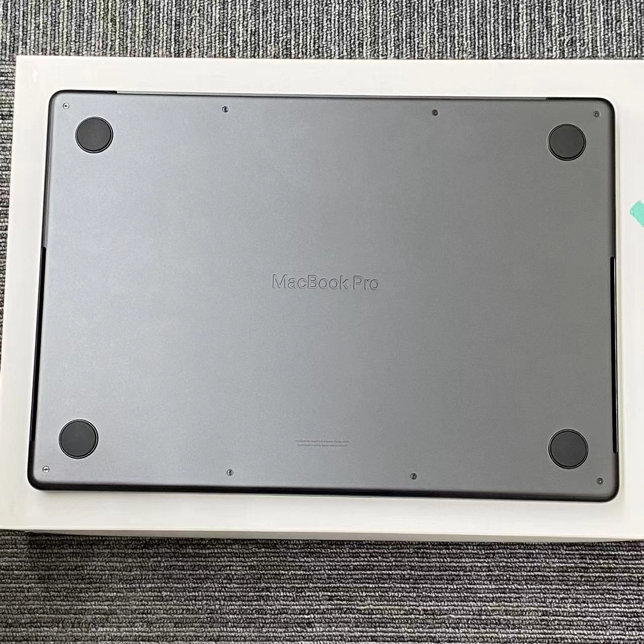 MacBook Pro 14インチ M4 2024 16GB/1TB スペースブラック A3112 新品同様