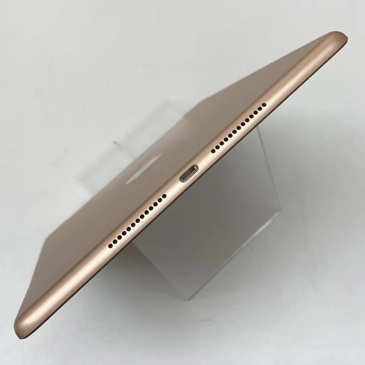 iPad 第7世代 Wi-Fi+Cellularモデル 32GB ゴールド MW6D2J/A AU版SIMフリー ジャンク品 au