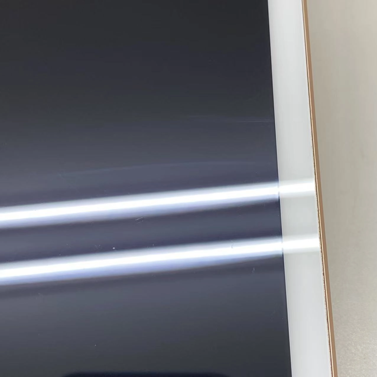 iPad 第7世代 Wi-Fi+Cellularモデル 32GB ゴールド MW6D2J/A AU版SIMフリー ジャンク品 au