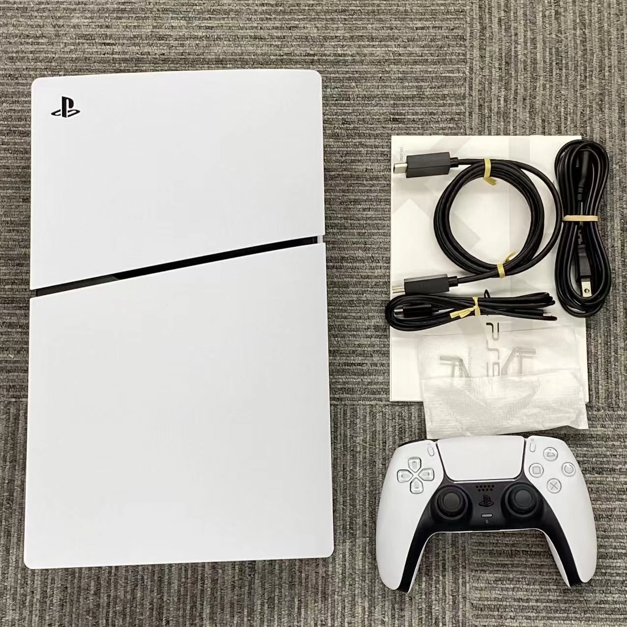 Playstation5 CFI-2200B01 日本語専用 825GB ホワイト 美品