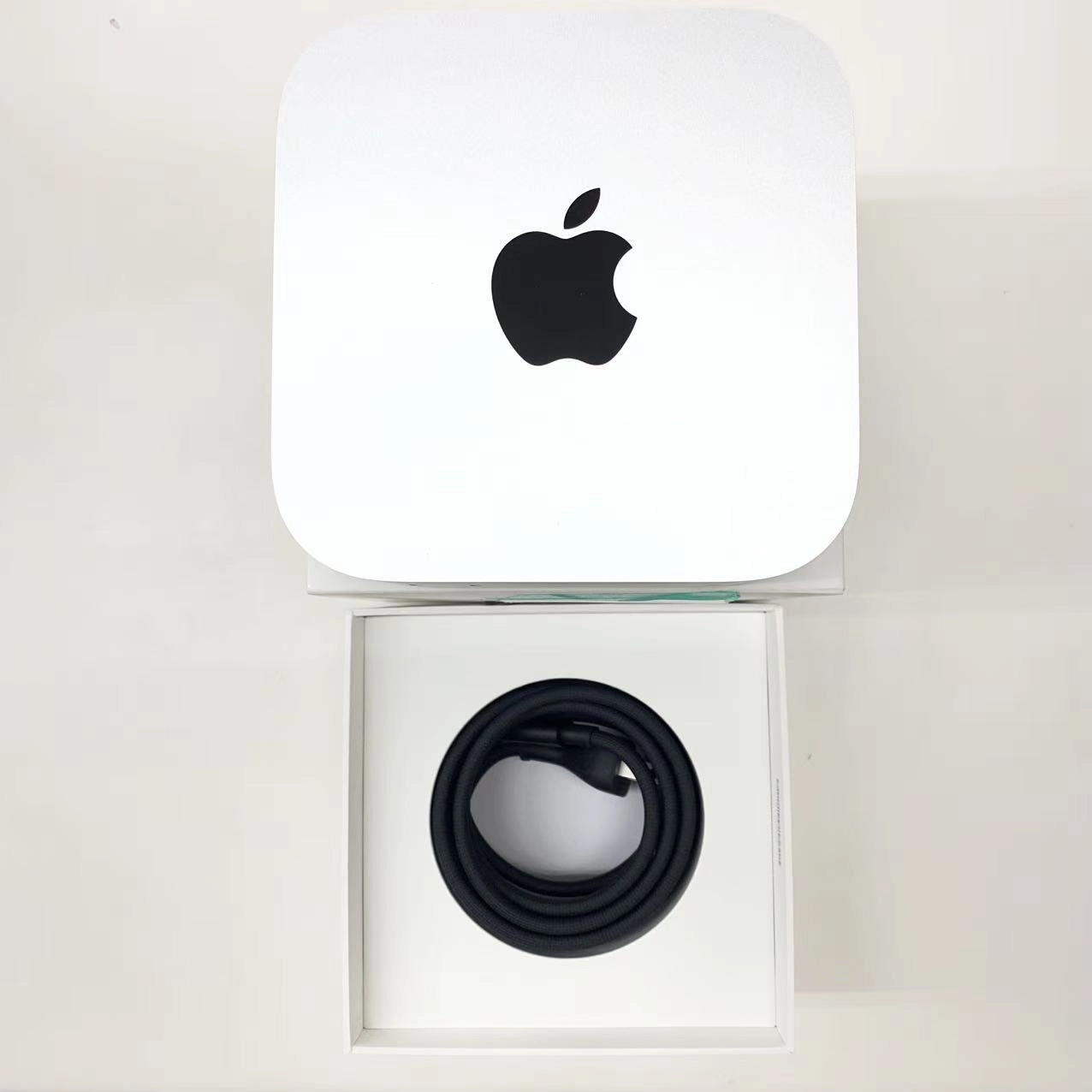 Mac Mini Late 2024 M4 (CPU:10C/GPU:10C)16GB/256GB シルバー MU9D3J/A 極美品