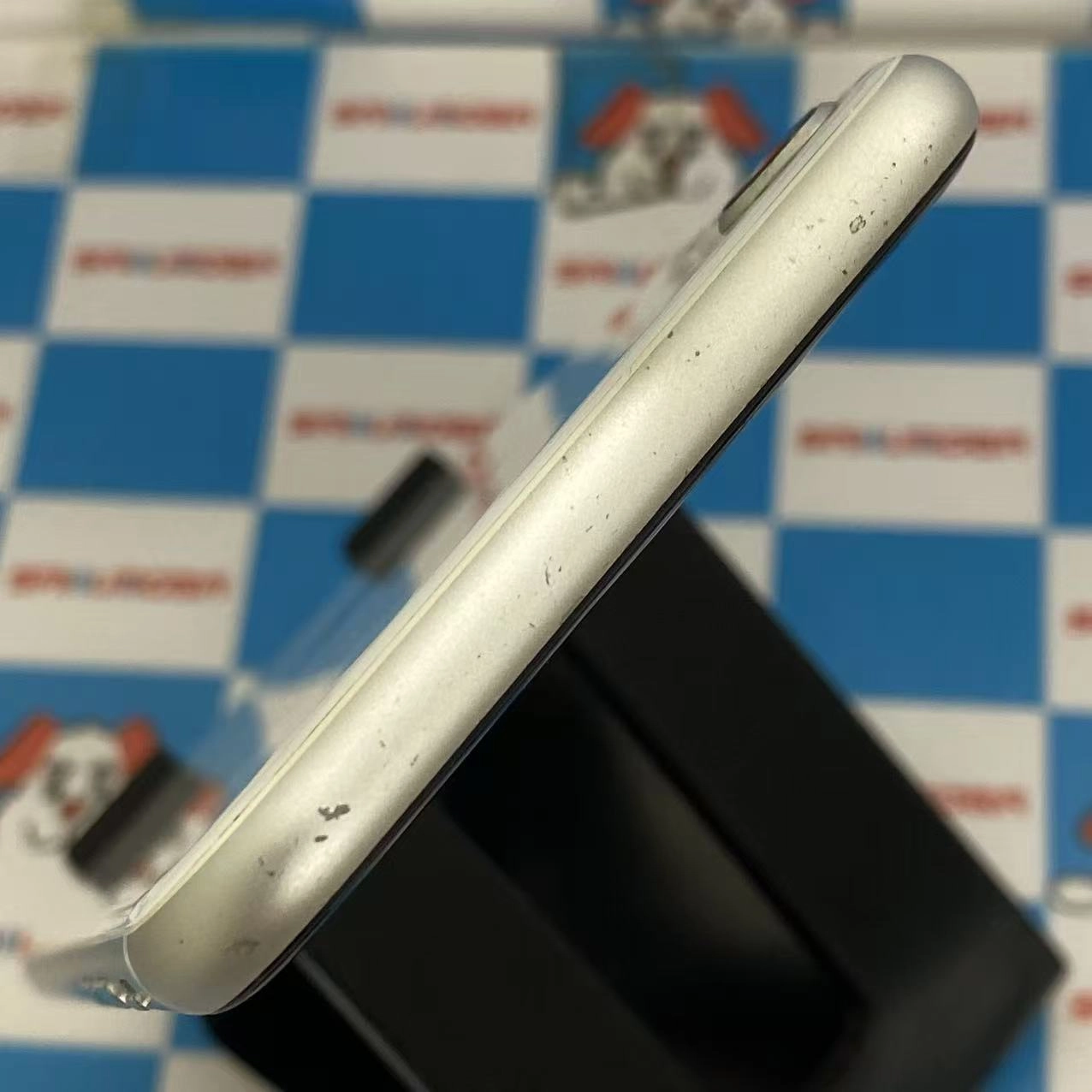iPhoneSE 第2世代 128GB ホワイト MHGU3J/A SIMフリージャンク品