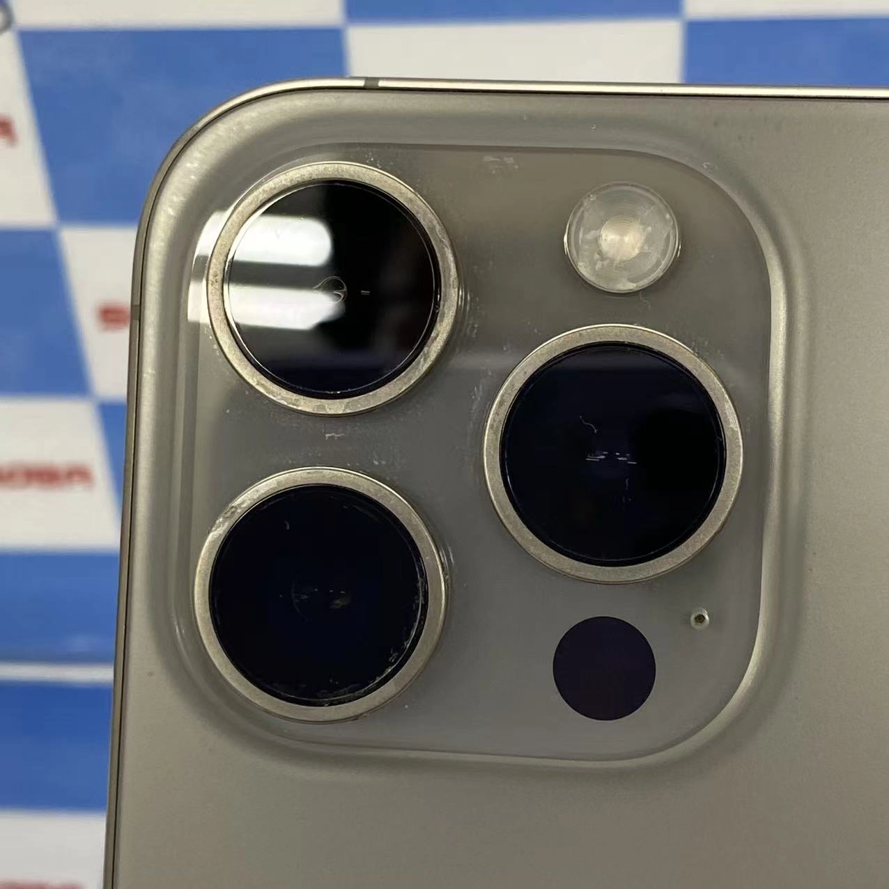iPhone15 Pro 128GB ナチュラルチタニウム MTU93J/A SoftBank版SIMフリー