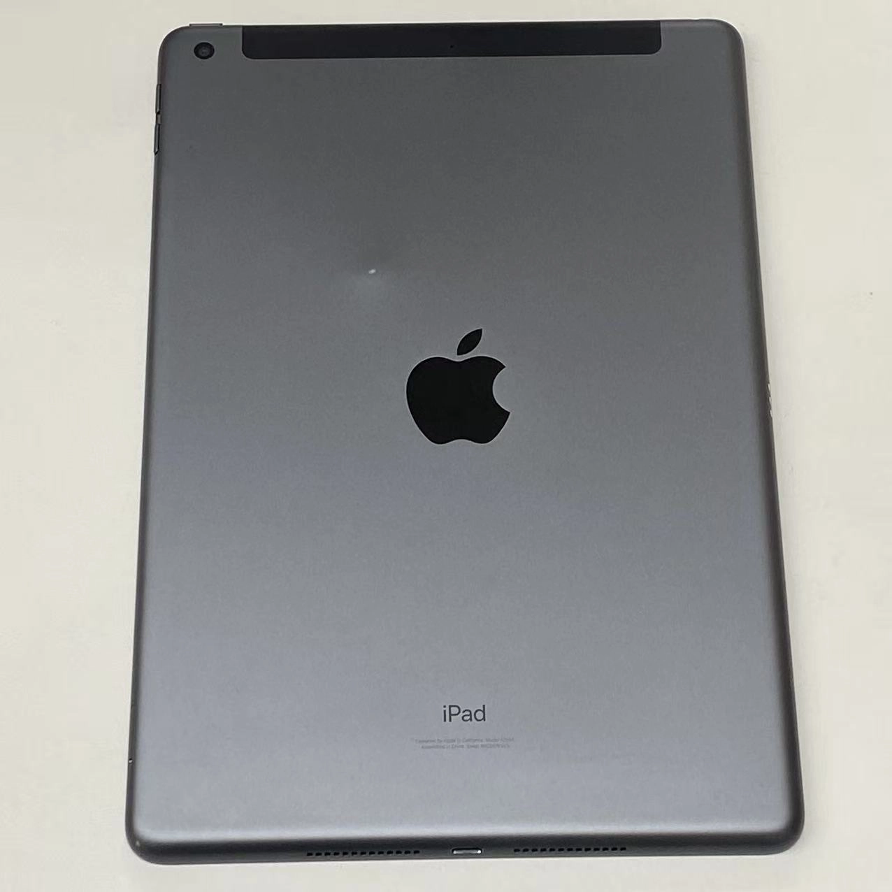 iPad 第9世代 Wi-Fi+Cellularモデル 64GB MK473J/A SoftBank版SIMフリー 訳あり品 スペースグレイ