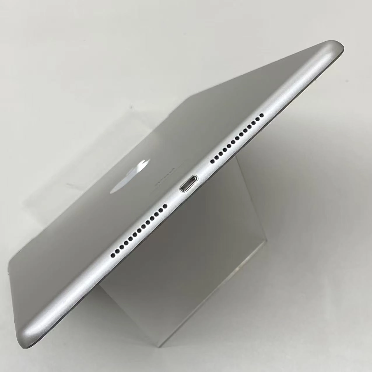 iPad 第9世代 Wi-Fi+Cellularモデル 64GB シルバー MK493J/A SoftBank版SIMフリー