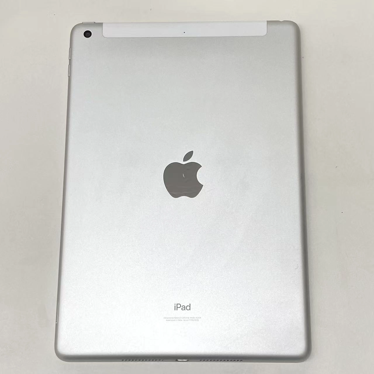 iPad 第9世代 Wi-Fi+Cellularモデル 64GB シルバー MK493J/A SoftBank版SIMフリー