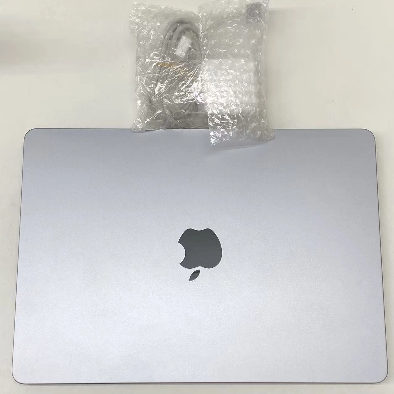 Macbook air 13インチ Early2024 Apple M3 16GB/512GB スペースグレー MXCR3J/A