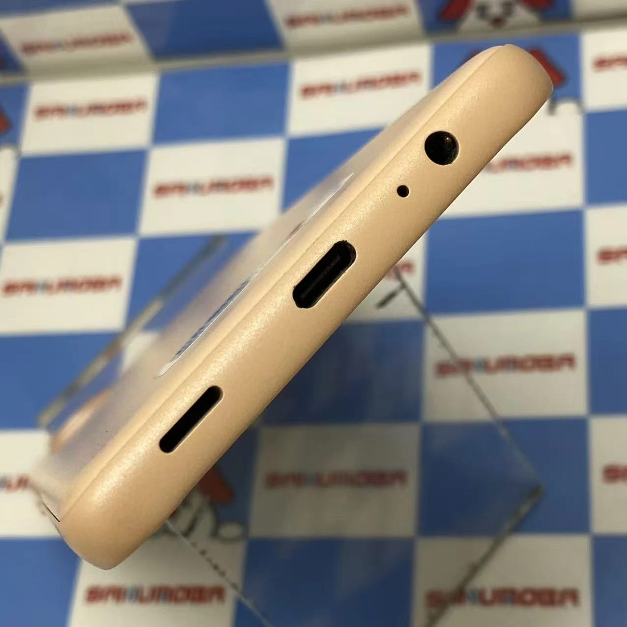 arrows We2 64GB ライトオレンジ F-52E docomo版SIMフリー