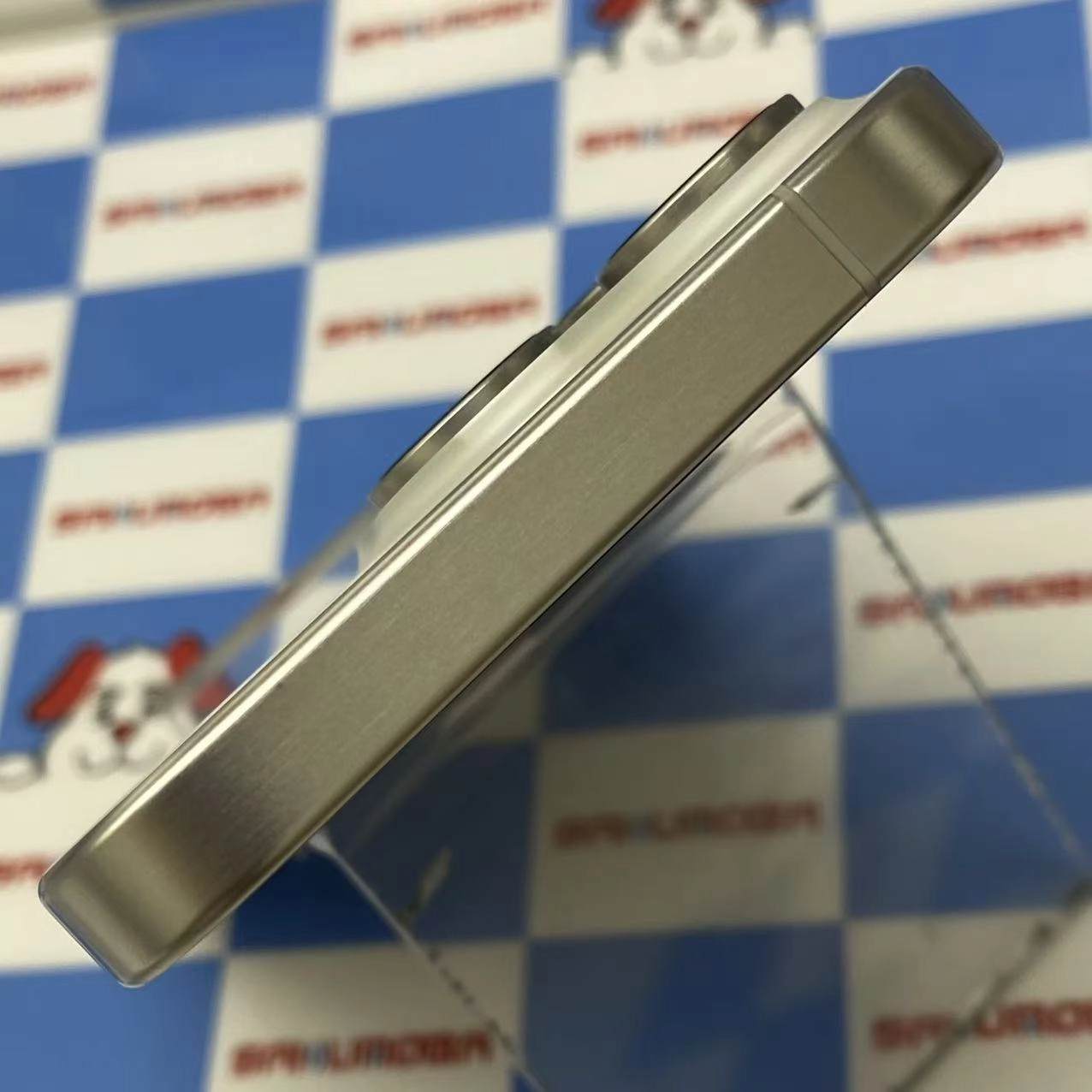 iPhone15 Pro 256GB ホワイトチタニウム MTUD3J/A SIMフリー 美品