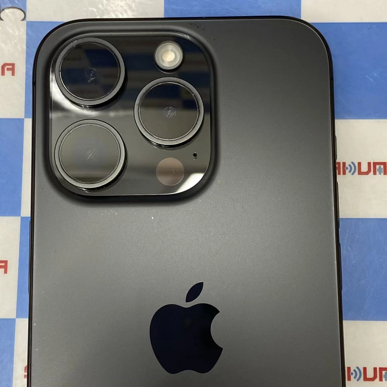 iPhone15 Pro 128GB ブラックチタニウム MTU73J/A SoftBank版SIMフリー
