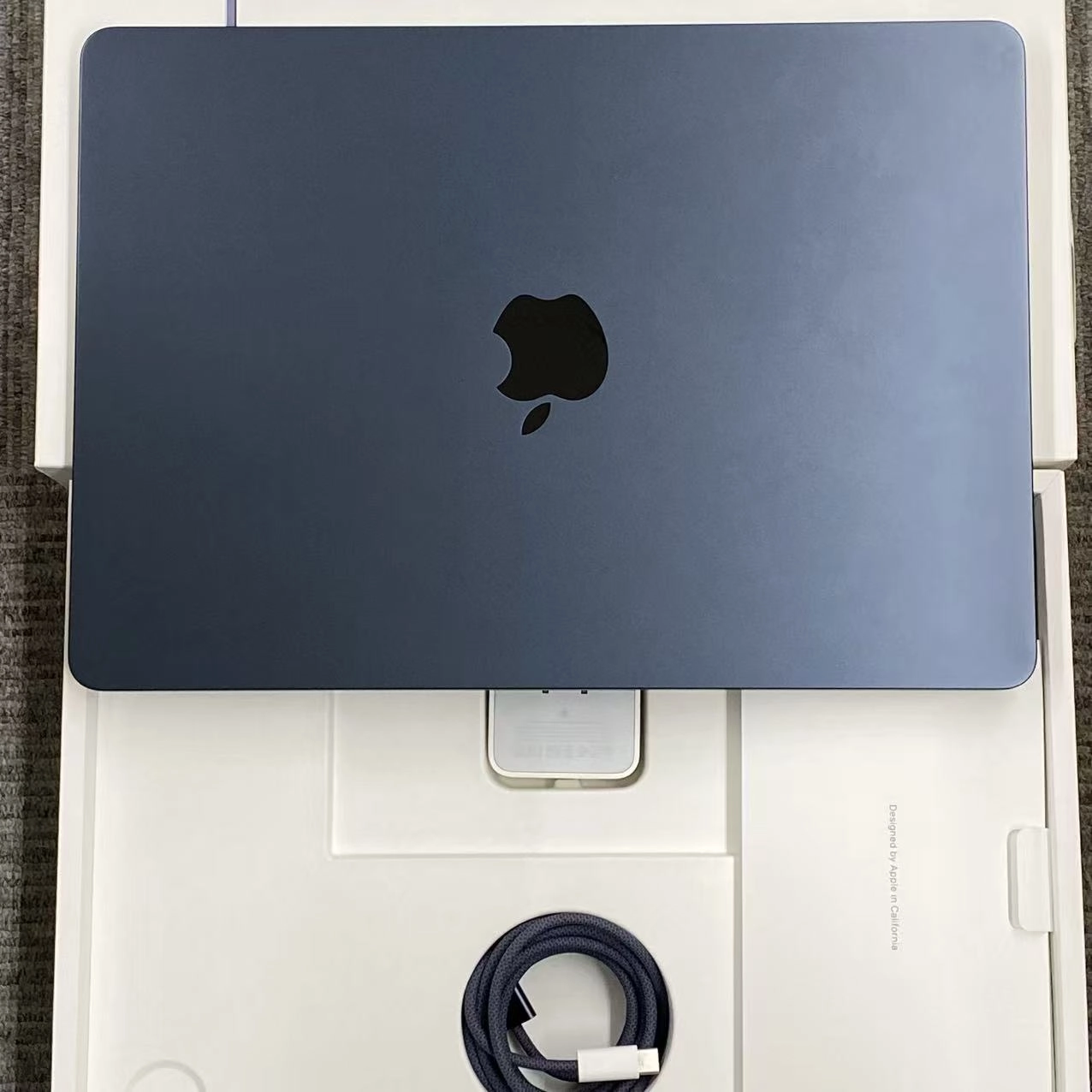 MacBook Air 13インチ Early2025 Apple M4 24GB/512GB ミッドナイト MC6C4J/A 美品