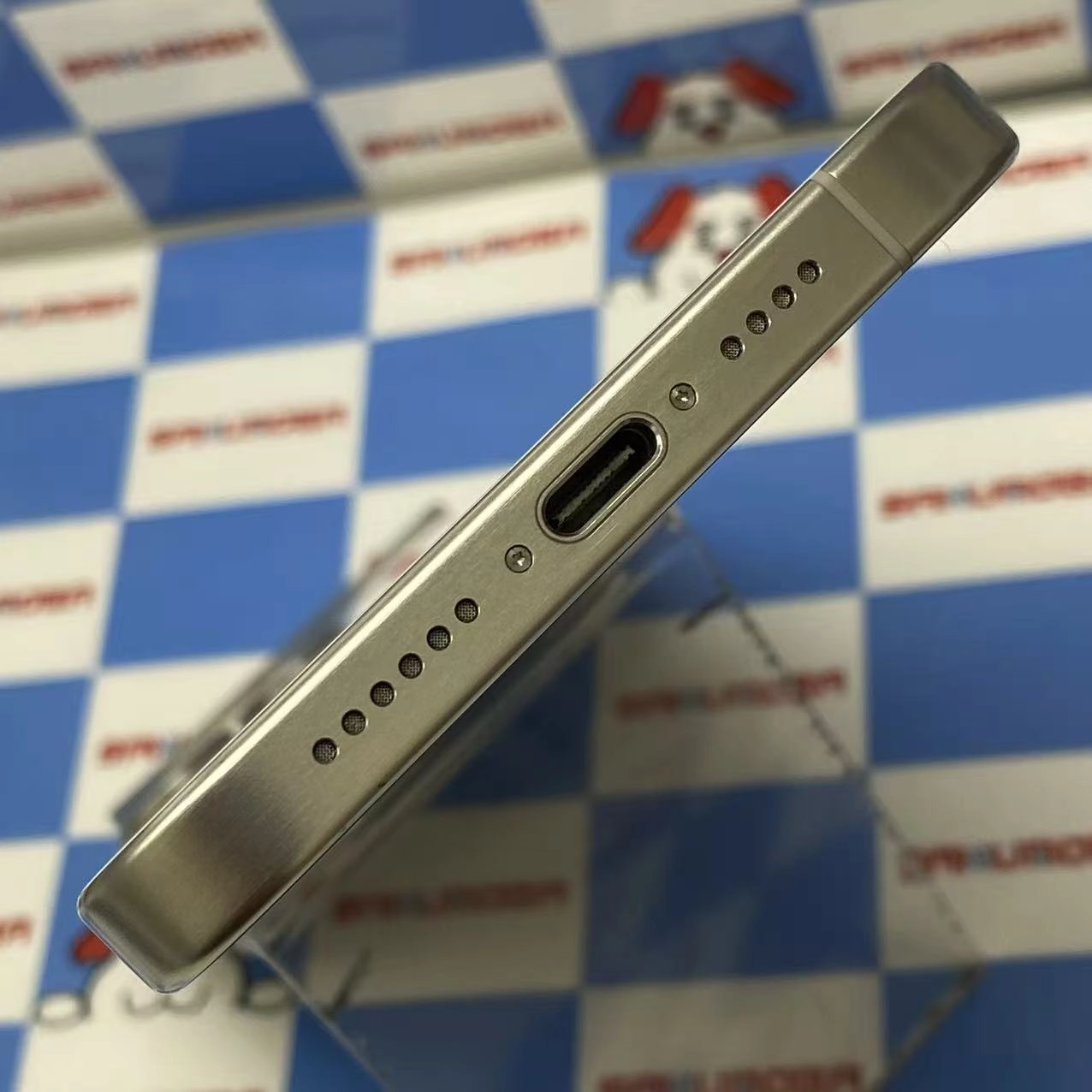 iPhone15 Pro Max 256GB ホワイトチタニウム MU6Q3J/A SoftBank版SIMフリー ジャンク品