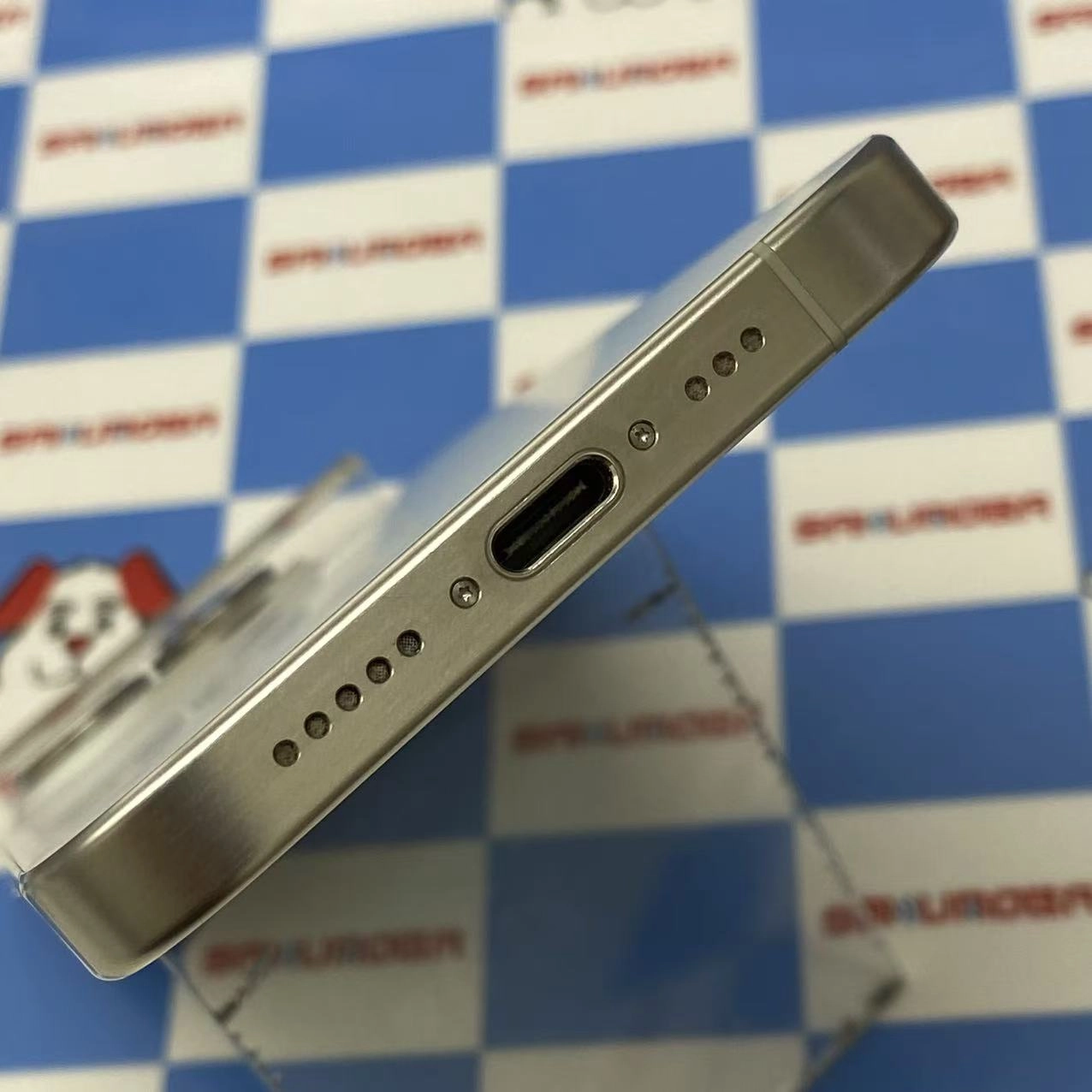 iPhone15 Pro 256GB ホワイトチタニウム MTUD3J/A SIMフリー 訳あり品