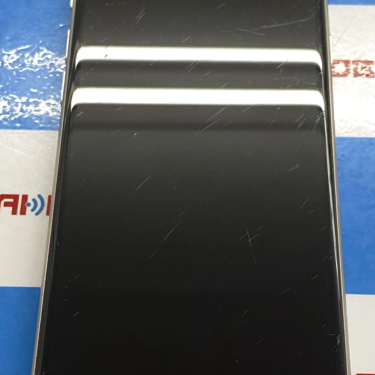 iPhoneSE 第3世代 128GB スターライト MMYG3J/A SoftBank版SIMフリージャンク品