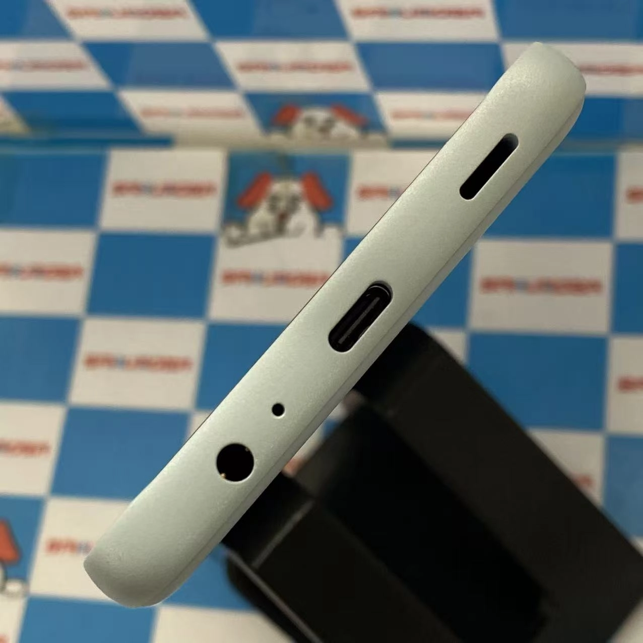 arrows We2 4GB/64GB ライトブルー F-52E docomo版SIMフリー美品