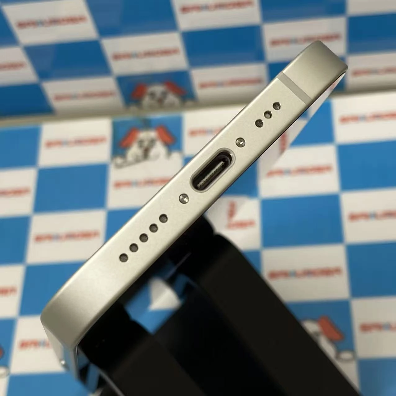 iPhone 17e 256GB ホワイト MHRP4J/A 楽天モバイル版SIMフリー 新品同様