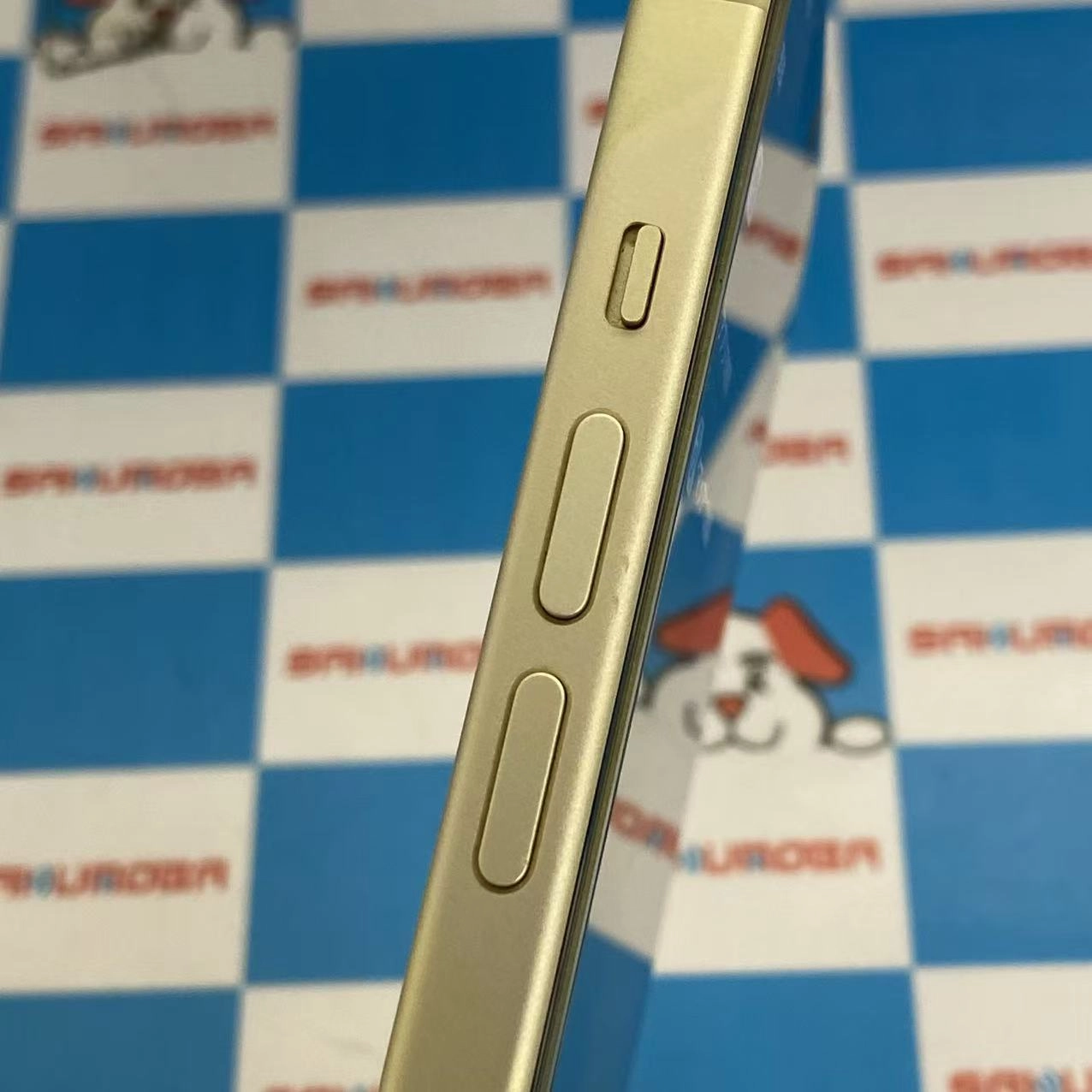 iPhone15 128GB イエロー MTMK3J/A docomo版SIMフリー 美品