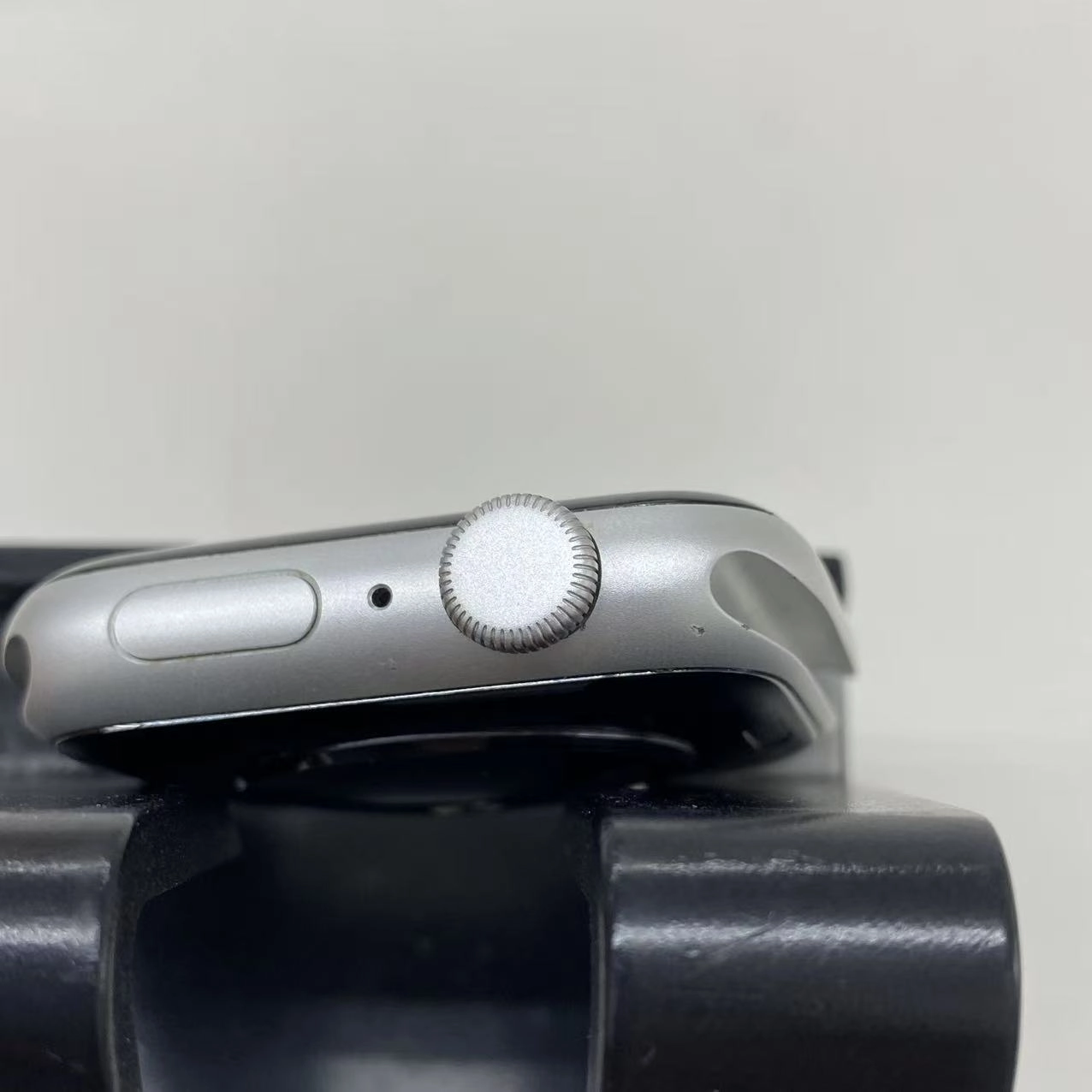 Apple Watch SE 第1世代 44mm GPSモデル 32GB シルバー MKQ43J/A