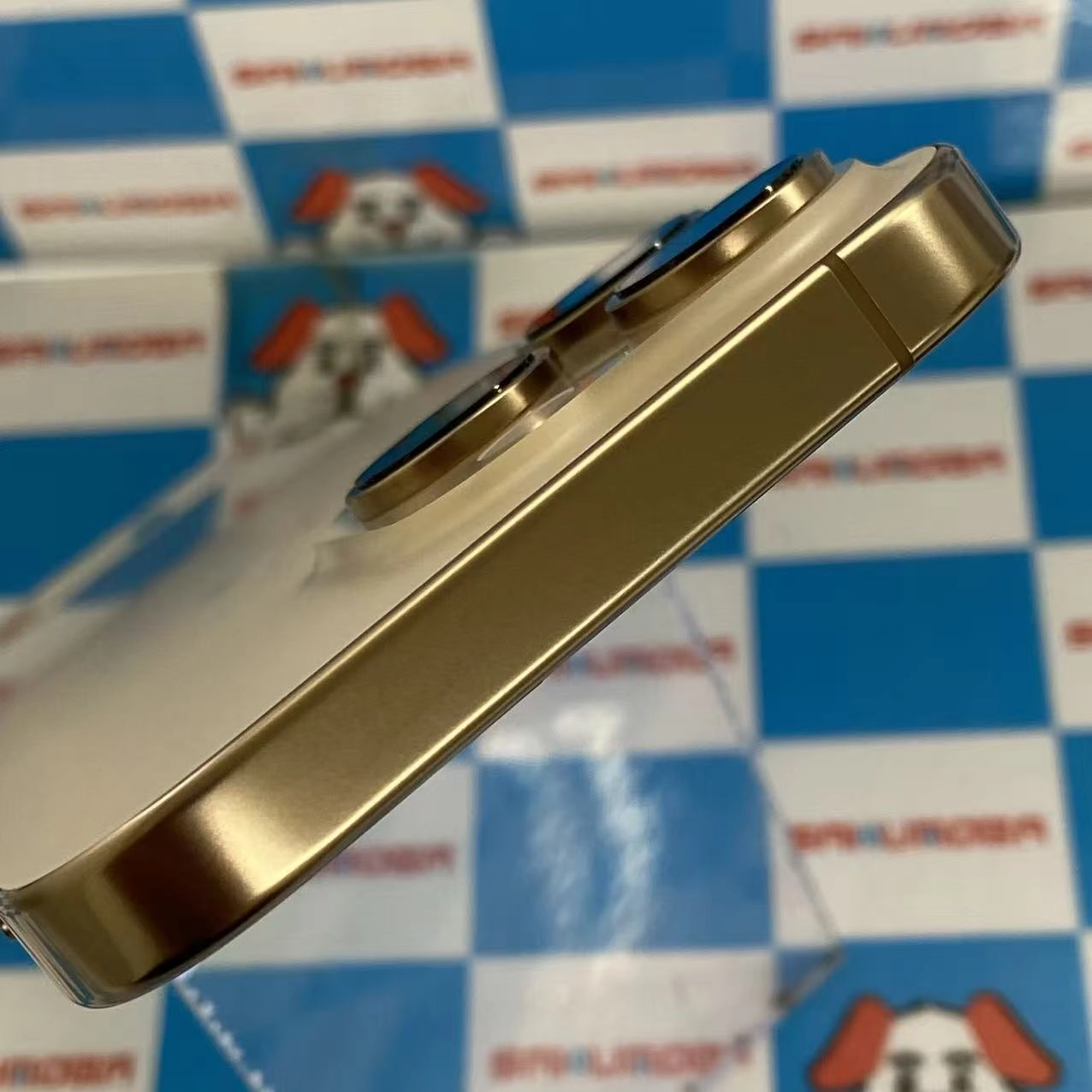 iPhone16 Pro 256GB デザートチタニウム MYN23J/A docomo版SIMフリー 極美品