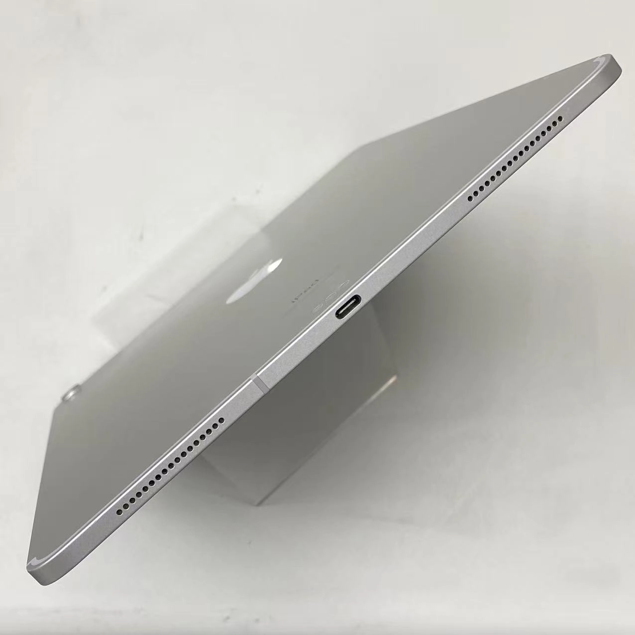 iPad Pro 12.9インチ 第3世代 Wi-Fi+Cellular モデル 256GB シルバー MTJ62J/A AU版SIMフリー au