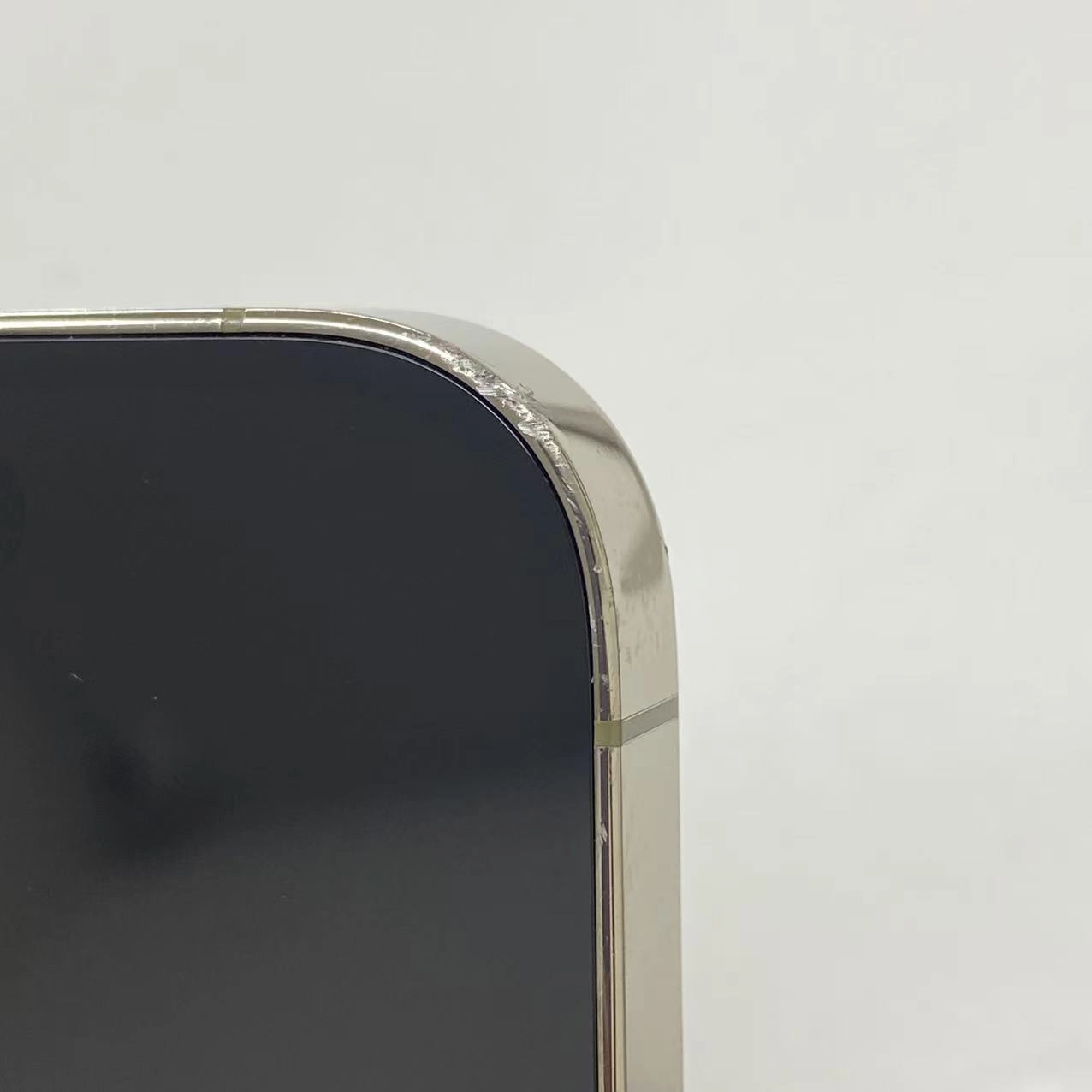iPhone14 Pro 256GB ゴールド MQ173J/A AU版SIMフリー