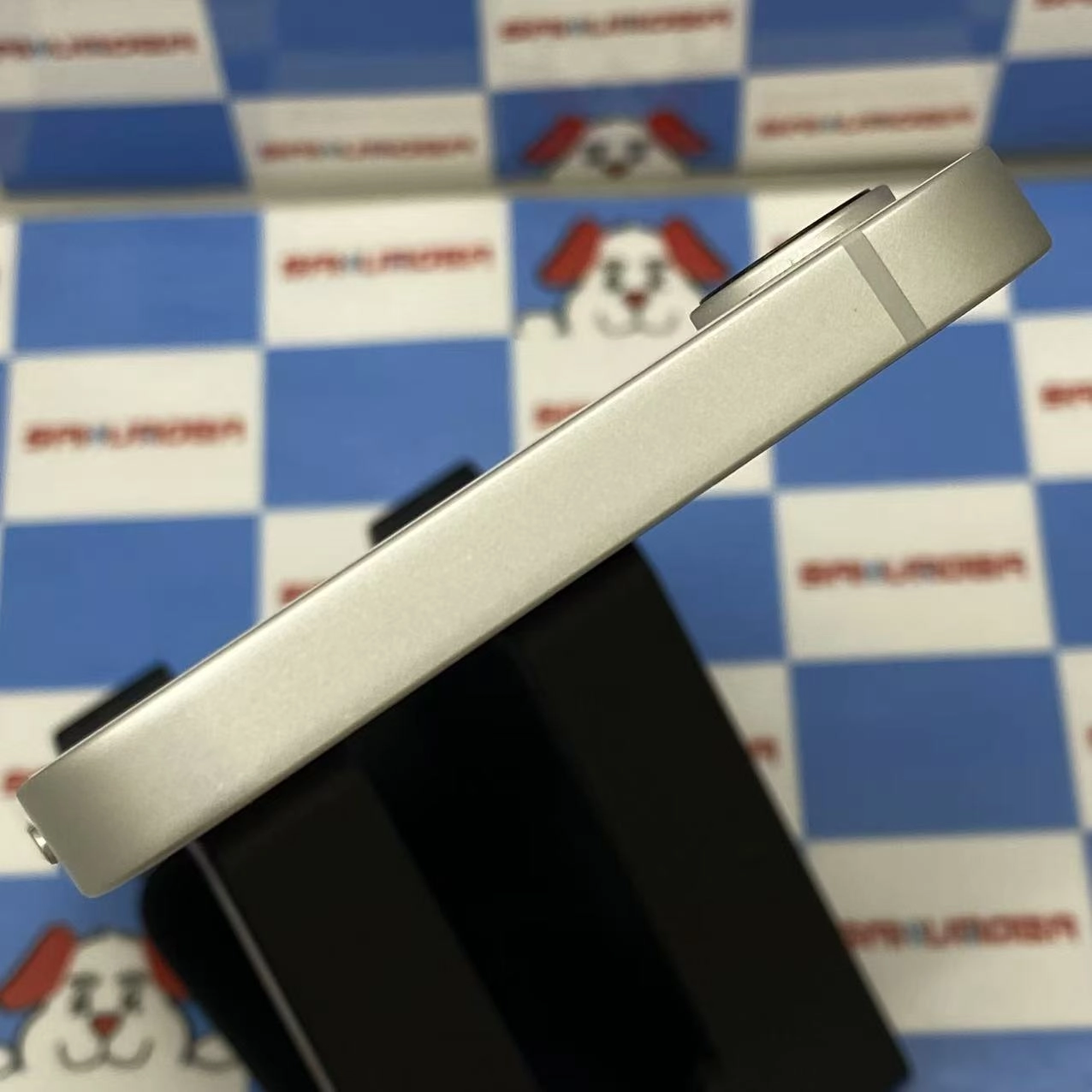iPhone 16e 128GB ホワイト MD1R4J/A SIMフリー 美品