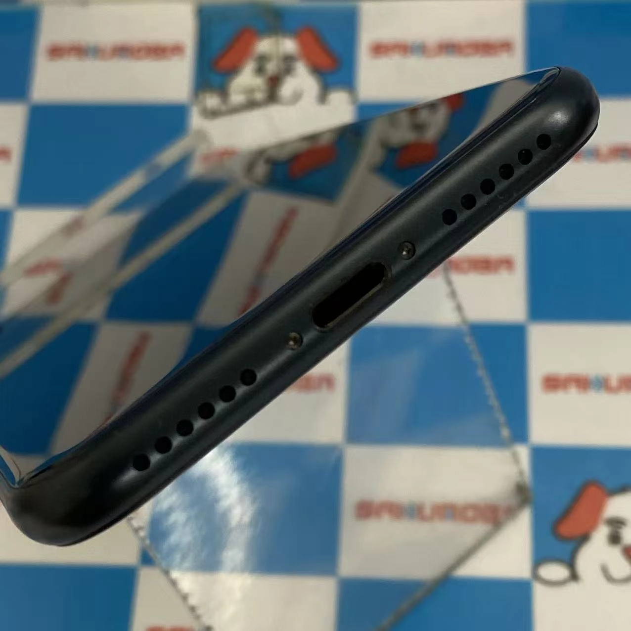 iPhoneSE 第3世代 128GB ミッドナイト MMYF3J/A docomo版SIMフリー