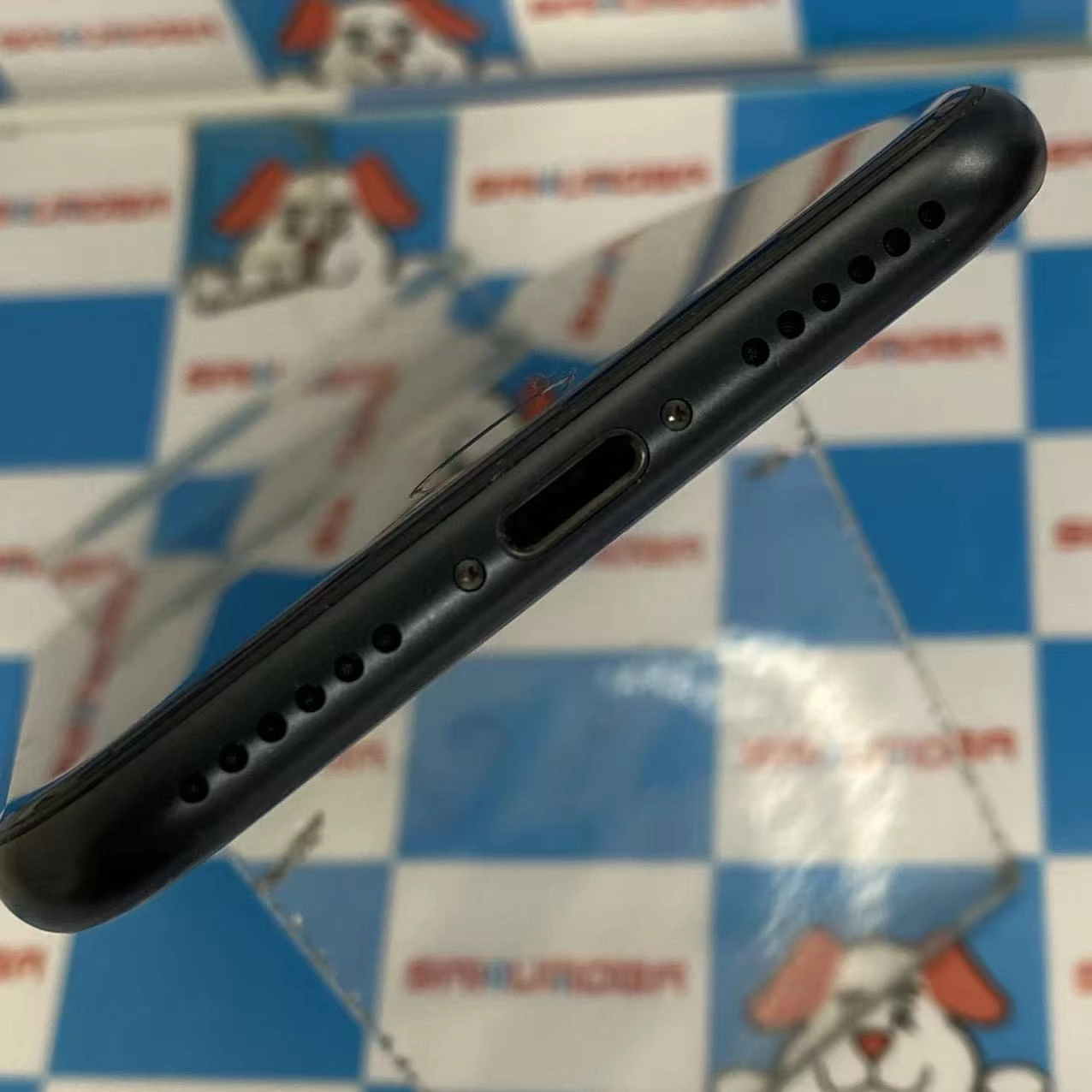 iPhoneSE 第3世代 128GB ミッドナイト MMYF3J/A docomo版SIMフリー