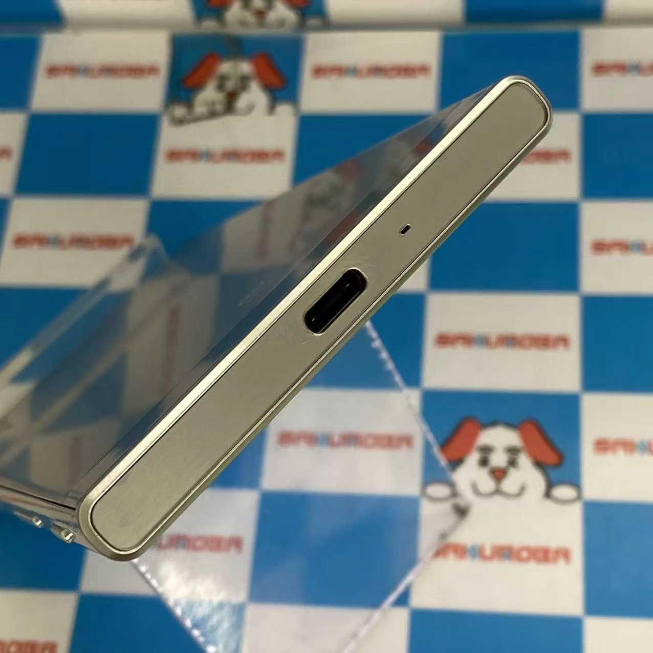 Xperia XZ 32GB シルバー SOV34 AU版SIMフリージャンク品