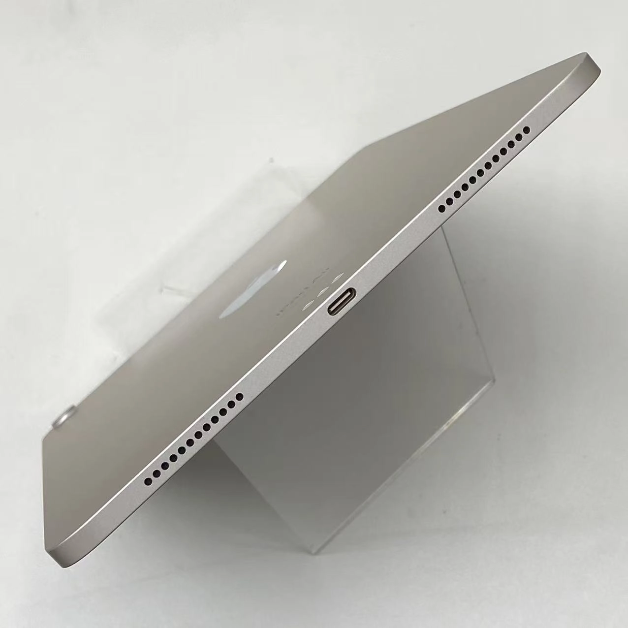 iPad Air 11インチ 第6世代 海外版Wi-Fiモデル 128GB スターライト 4UWE3CH/A 新品同様