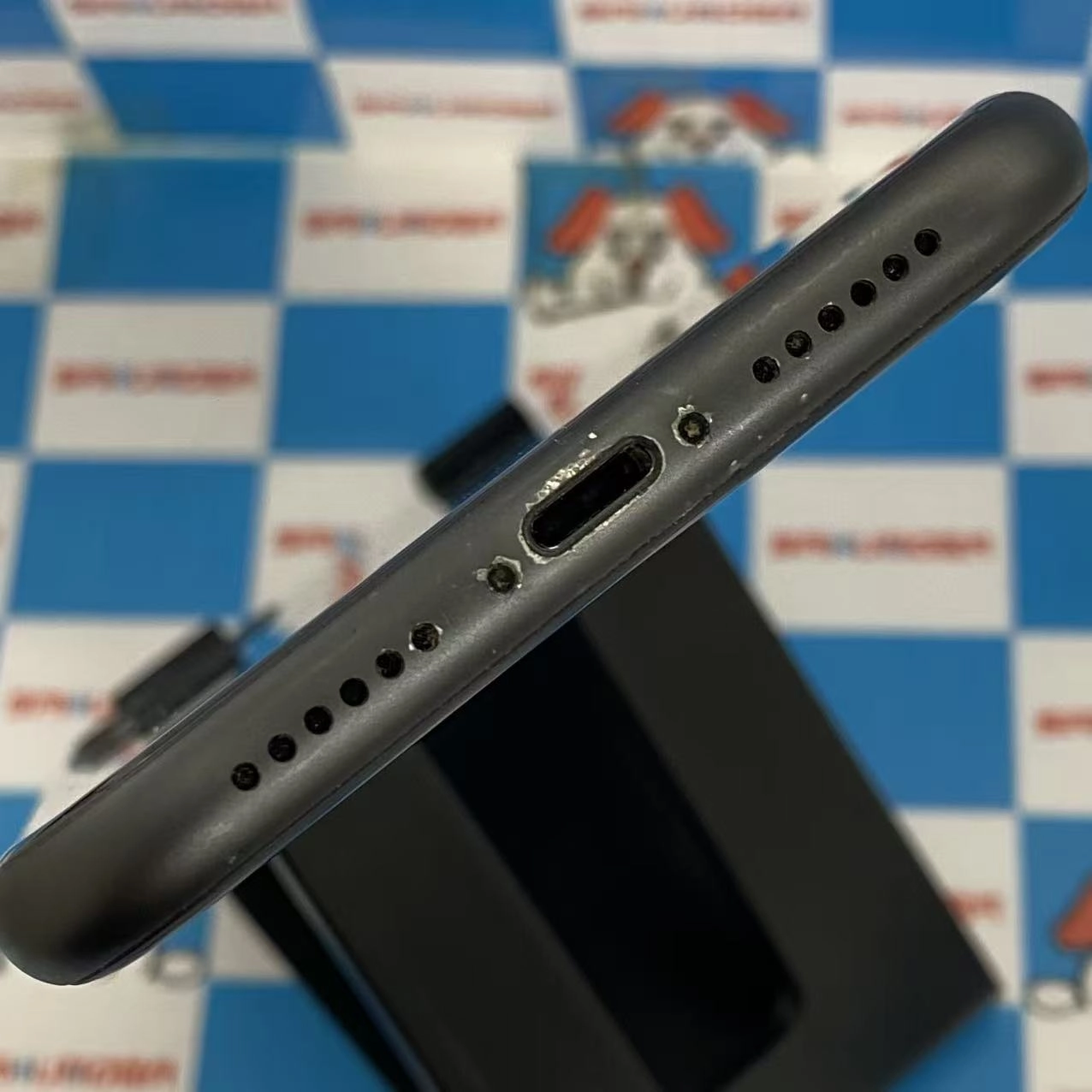 iPhone11 256GB ブラック MHDP3J/A docomo版SIMフリー ジャンク品