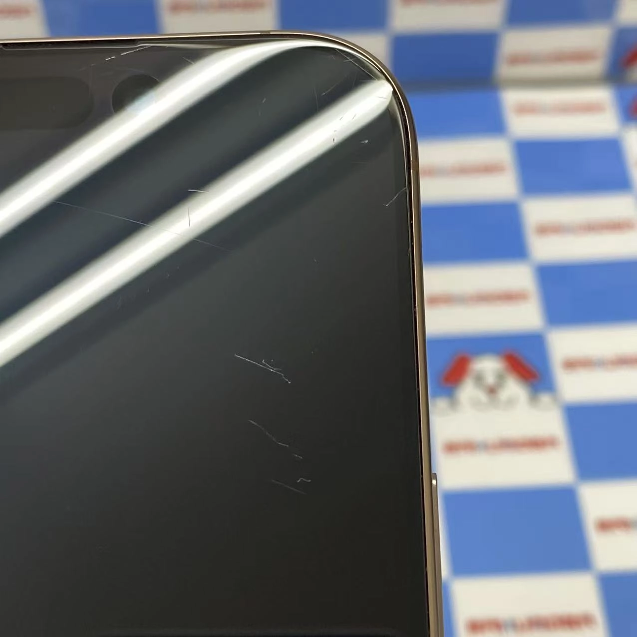 iPhone16 Pro 256GB デザートチタニウム MYN23J/A AU版SIMフリー au
