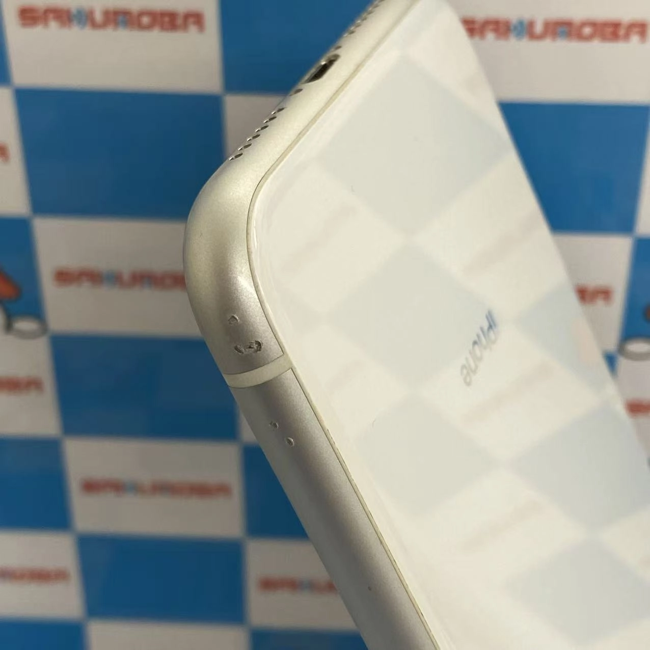 iPhoneXR 64GB ホワイト MT032J/A  AU版SIMフリー ジャンク品