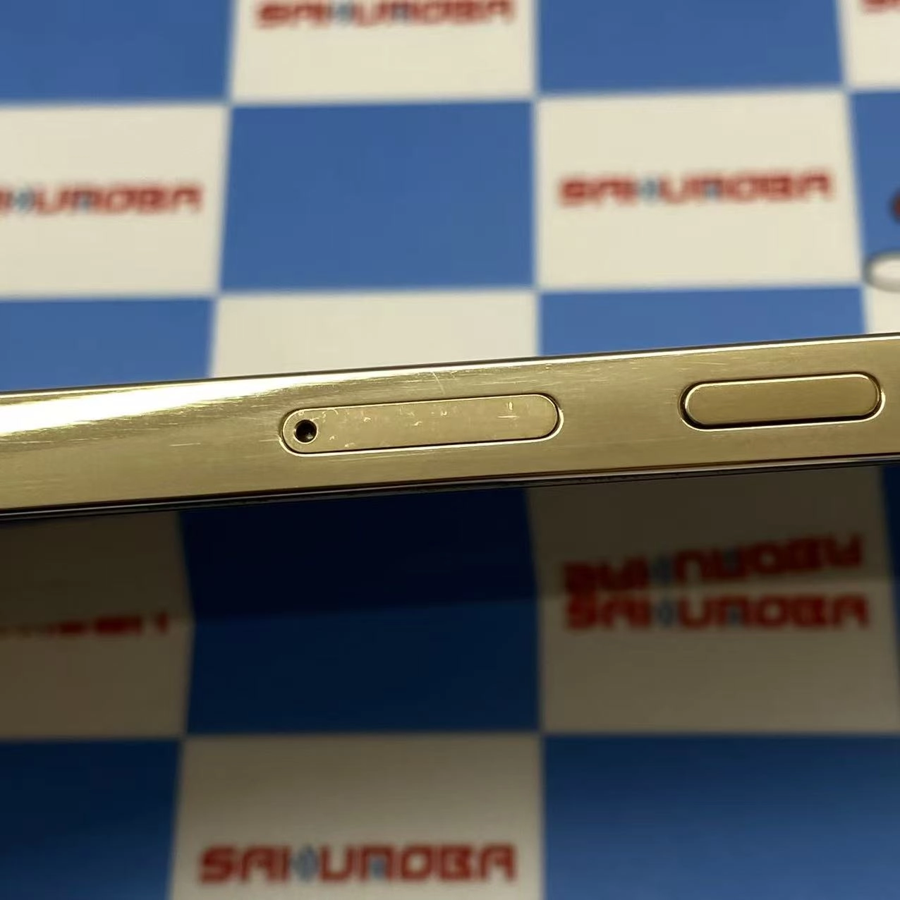 iPhone13 Pro Max 128GB ゴールド MLJ63J/A docomo版SIMフリー 美品