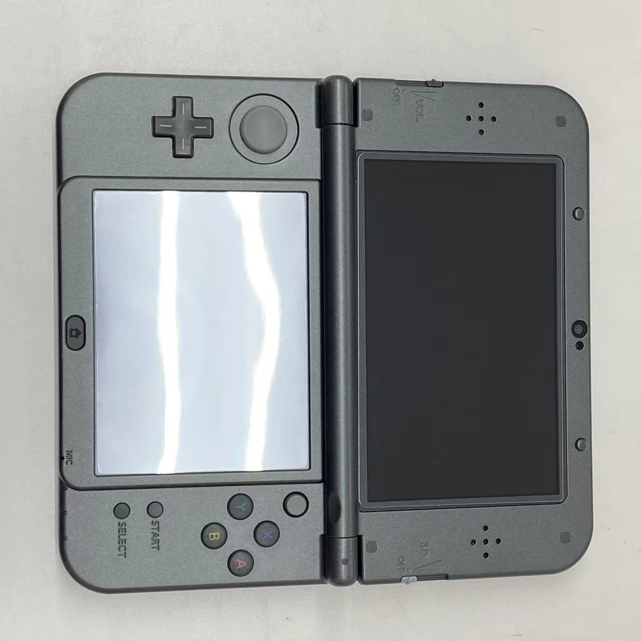 NEWニンテンドー3DS LL メタリックブラック RED-S-VAAA