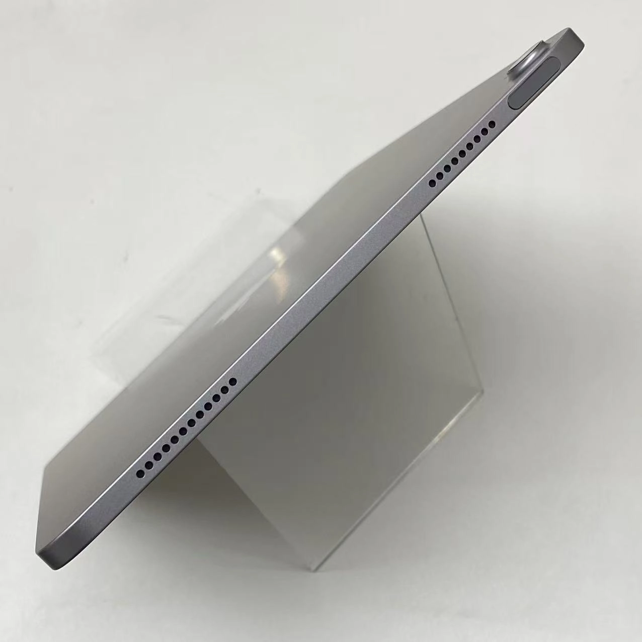 iPad Air 11インチ 第6世代 海外版Wi-Fiモデル 128GB スペースグレイ 4UWC3CH/A 極美品