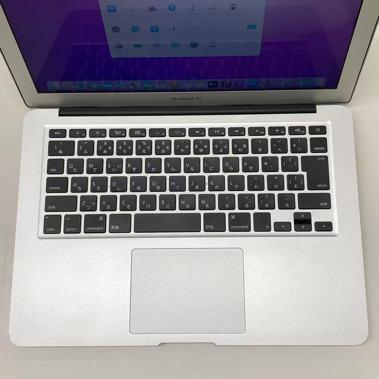 MacBook Air 13インチ Mid2017 Corei5 8GB/256GB シルバー MQD42J/A