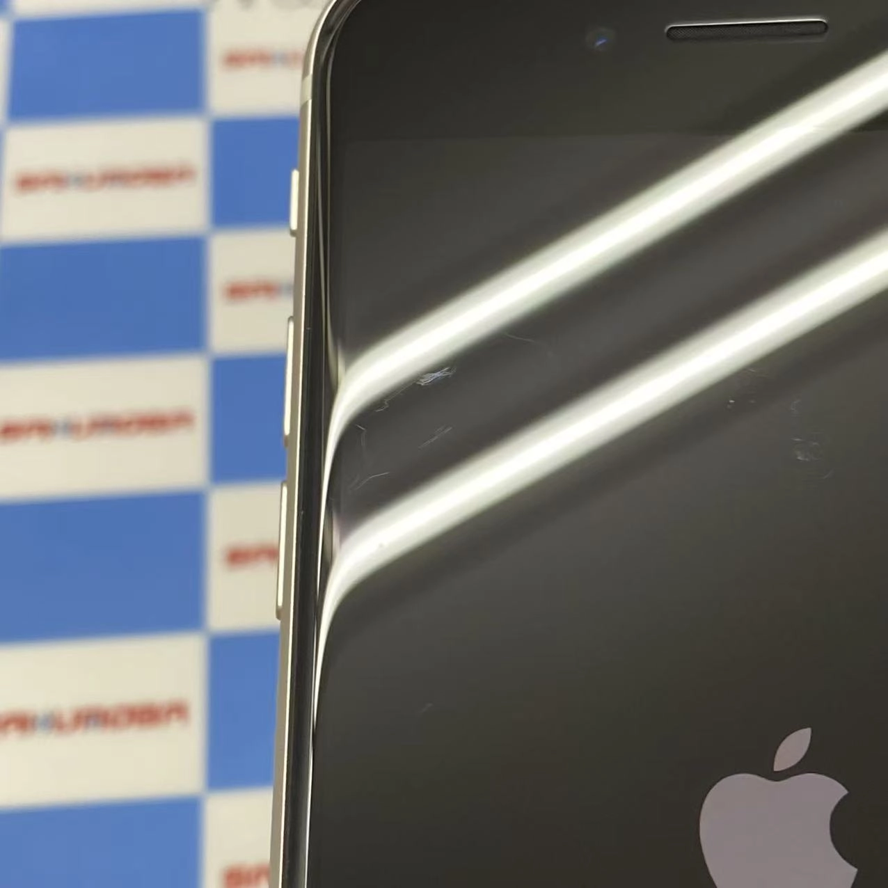 iPhoneSE 第3世代 64GB スターライト MMYD3J/A SoftBank版SIMフリー