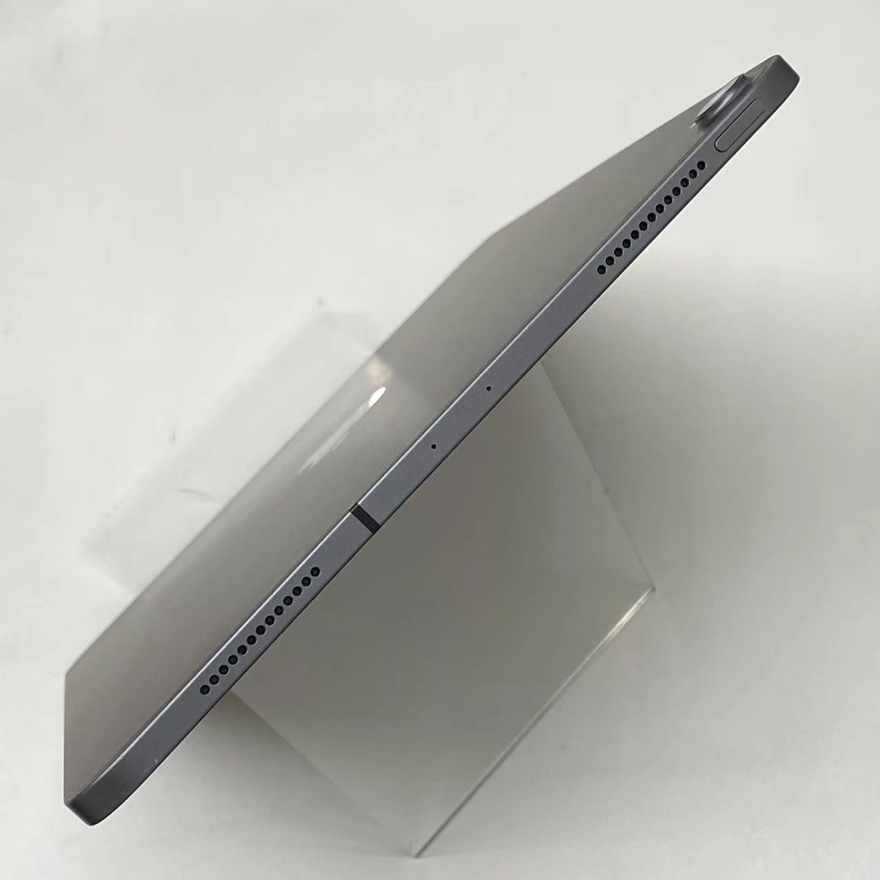 iPad Pro 11インチ 第1世代 Wi-Fi+Cellular 256GB スペースグレイ MU102J/A AU版SIMフリー ジャンク品 au