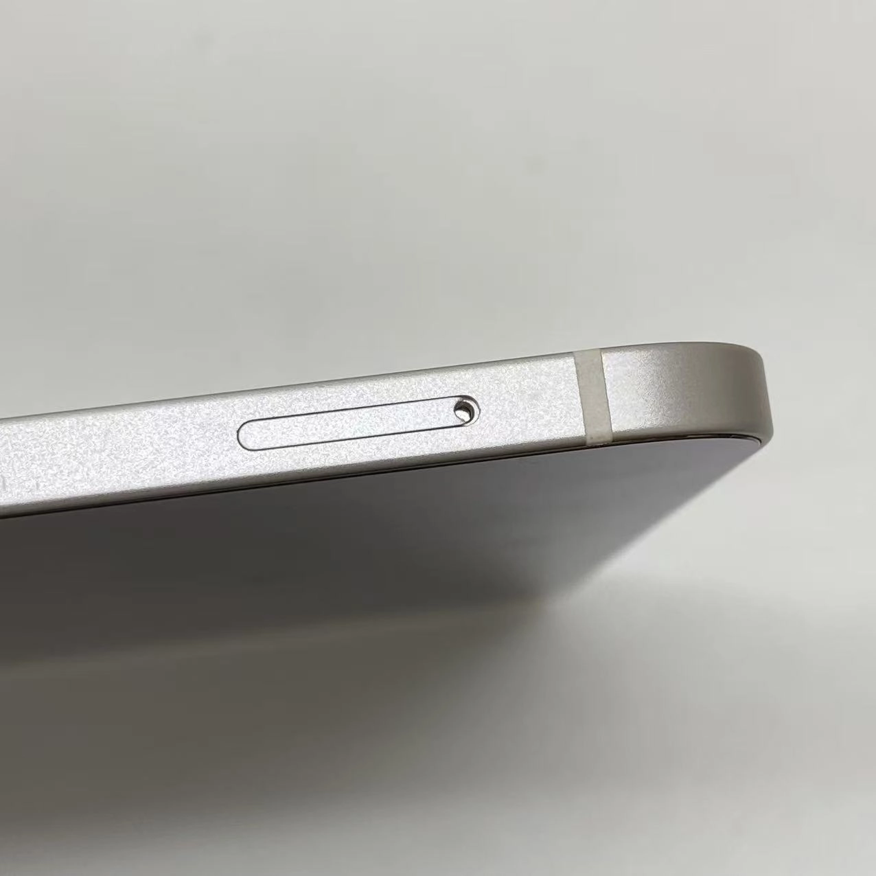 iPad Air 第5世代 Wi-Fi+Cellularモデル 64GB スターライト MM6V3J/A SoftBank版SIMフリー