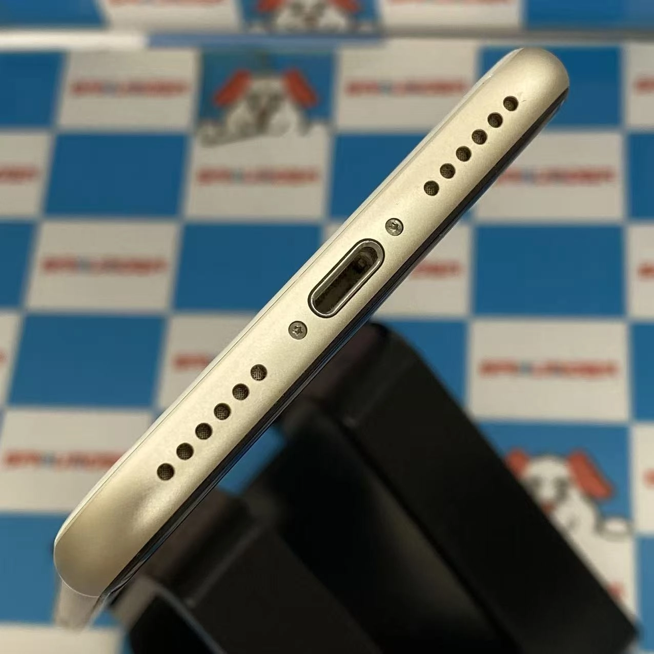 iPhoneSE 第3世代 64GB スターライト MMYD3J/A SoftBank版SIMフリー