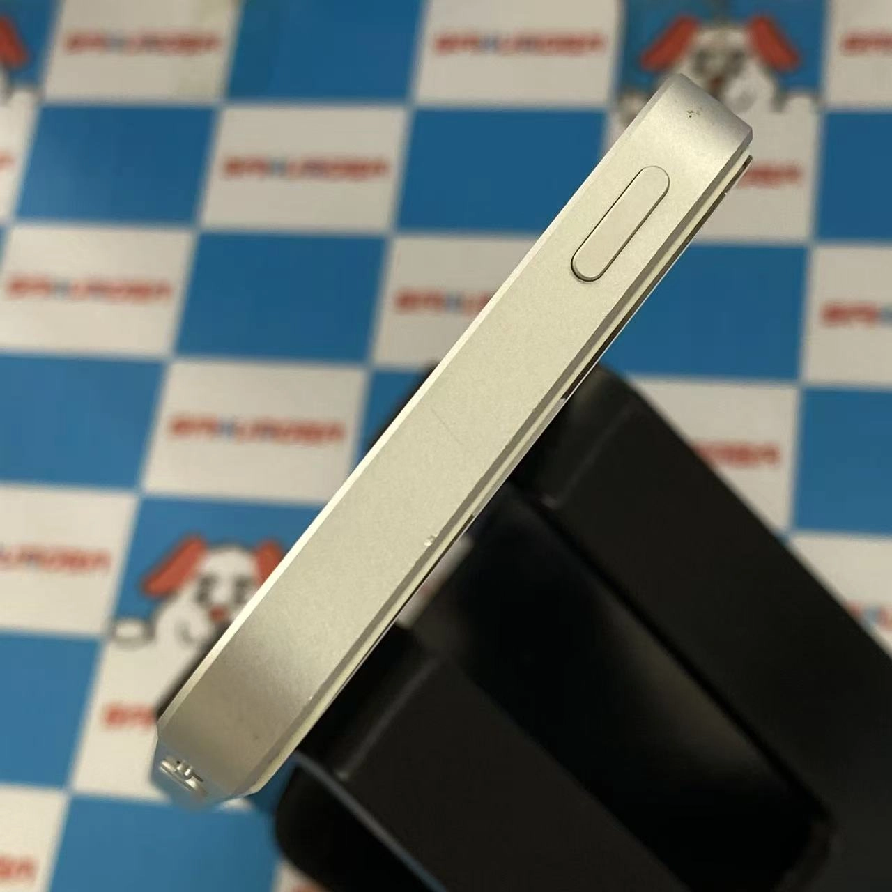 iPhoneSE 128GB シルバー MP872J/A SIMロック解除済 auジャンク品