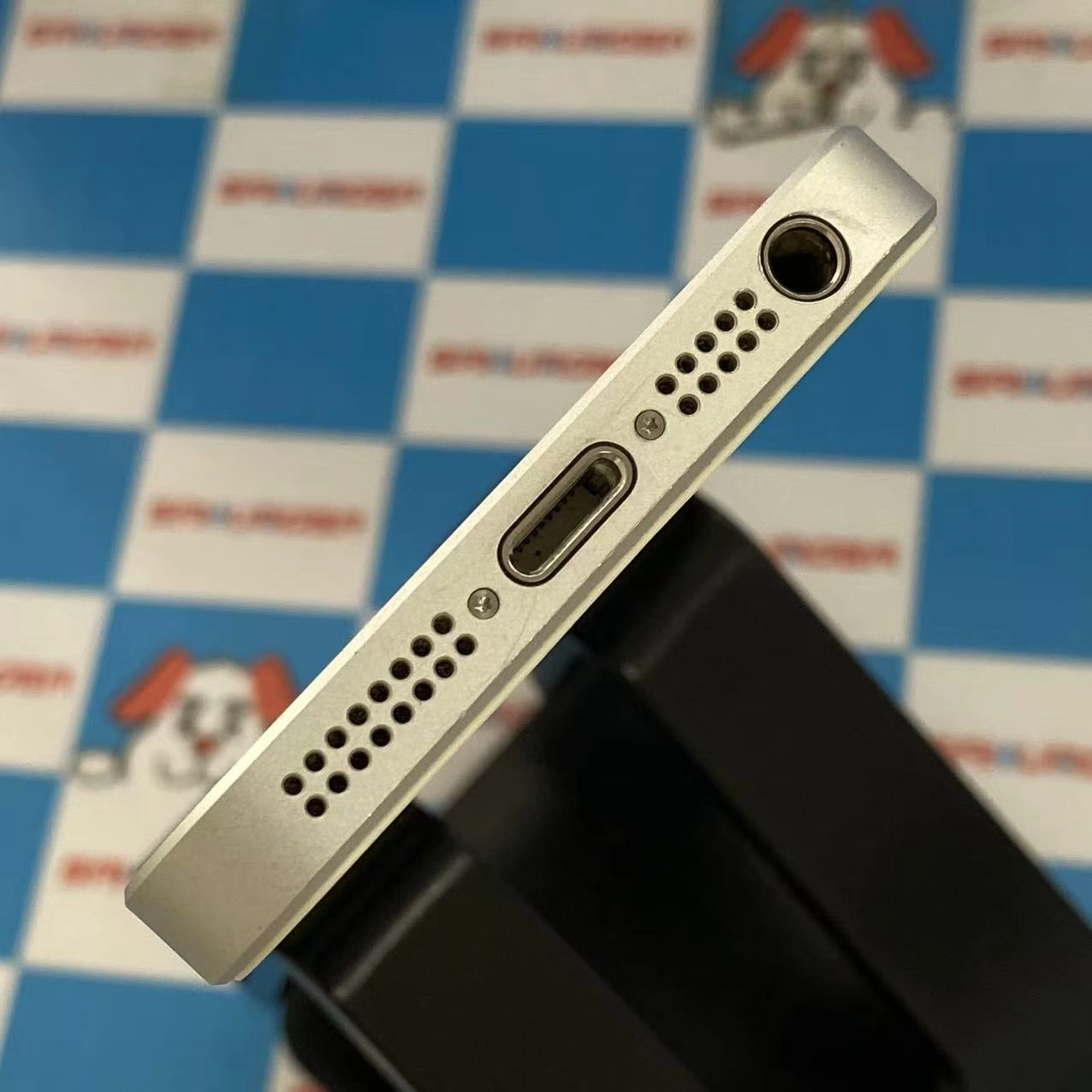 iPhoneSE 128GB シルバー MP872J/A SIMロック解除済 auジャンク品