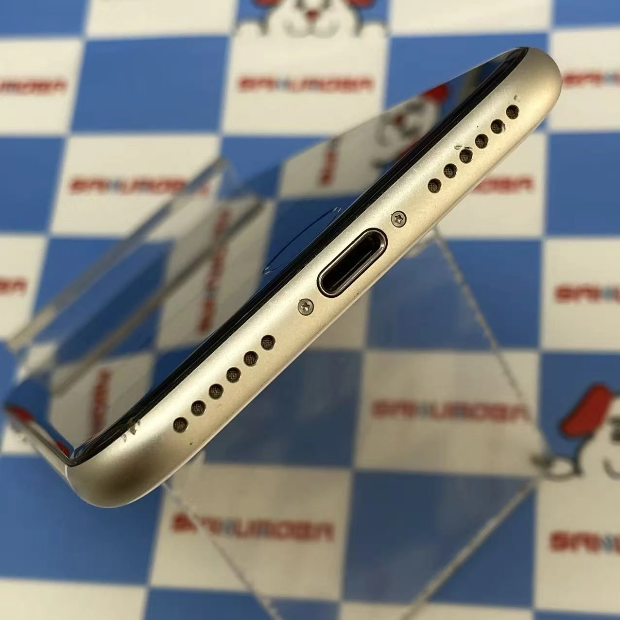 iPhoneSE 第3世代 64GB スターライト MMYD3J/A docomo版 ジャンク品