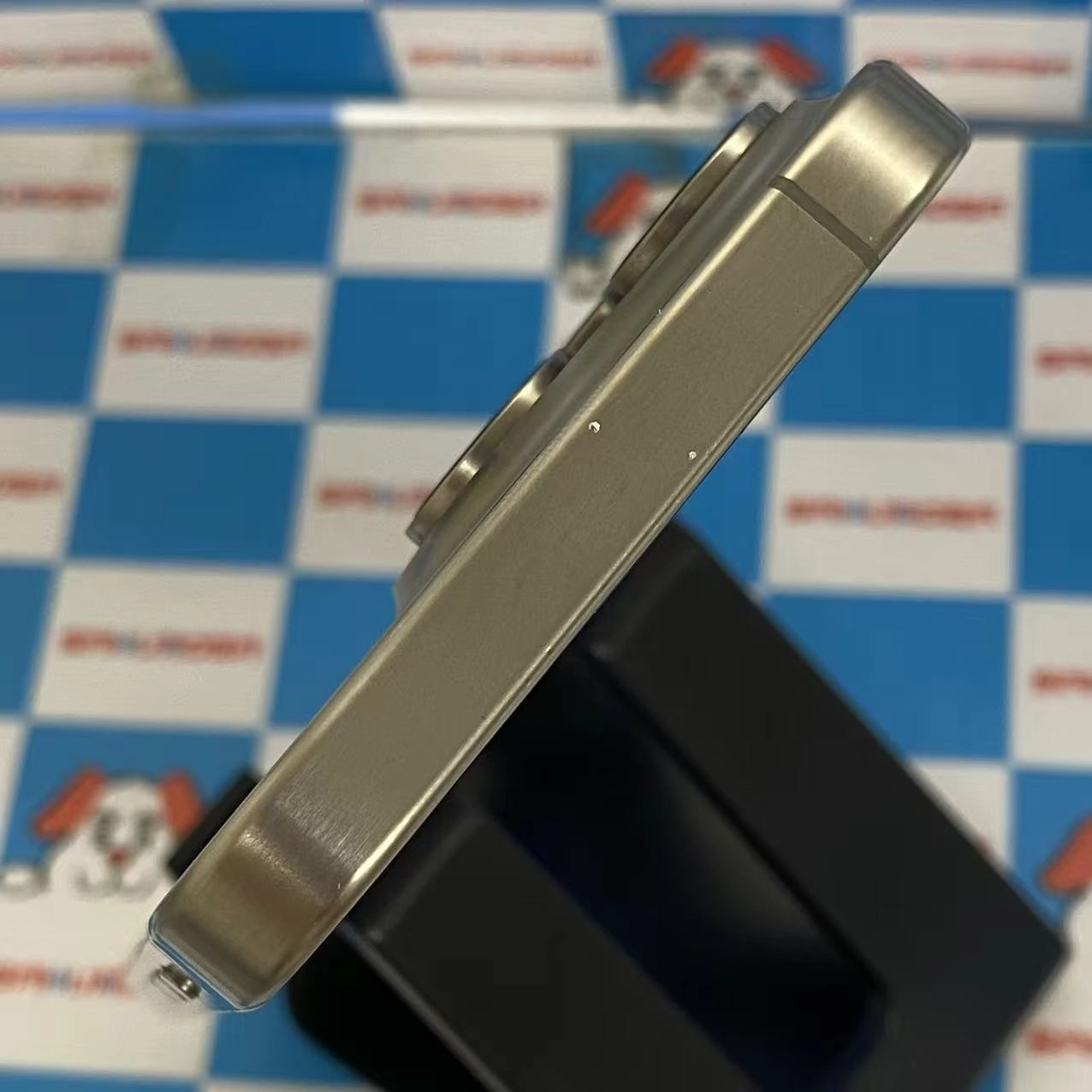 iPhone15 Pro 256GB ナチュラルチタニウム MTUF3J/A AU版SIMフリー au