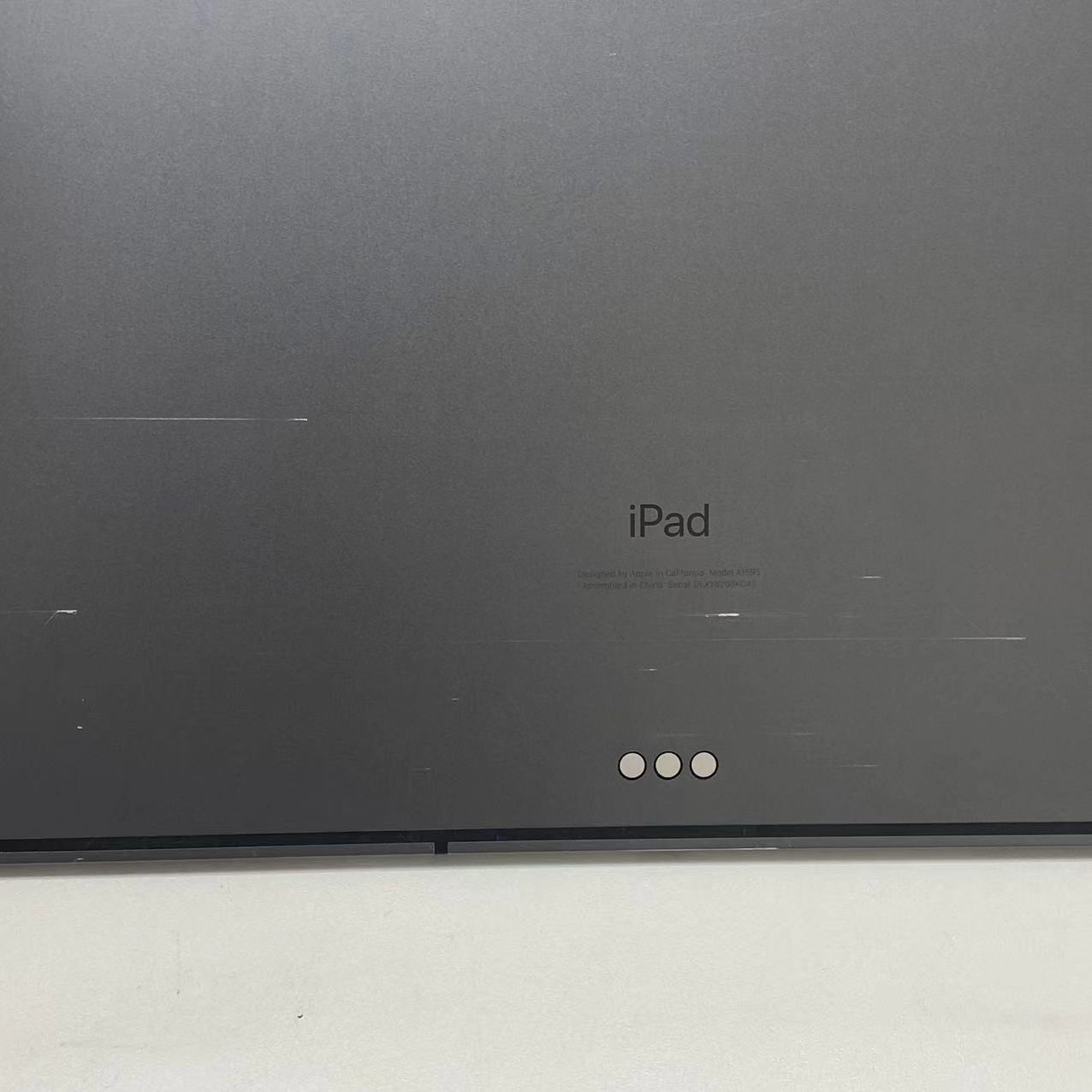 iPad Pro 12.9インチ 第3世代 Wi-Fi+Cellular モデル 64GB MTHJ2J/A docomo版SIMフリー ジャンク品 スペースグレイ