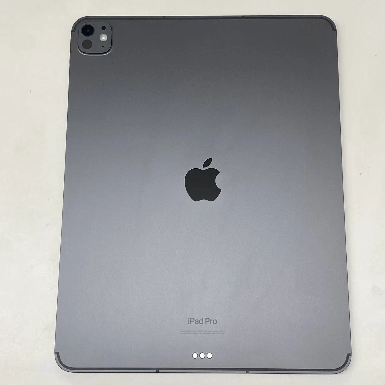 iPad Pro 13インチ  M4 WifI＋Cellular版 1TB スペースグレイ 4VXW3LL/A 海外版SIMフリー ジャンク品