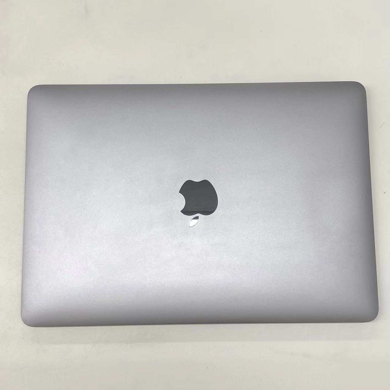 MacBook 12インチ 2017 1.2GHz Core m3 8GB 256GB USキーボード スペースグレイ A1534